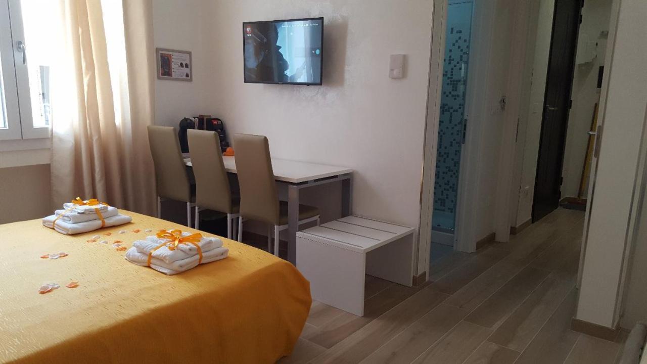 Martina'S House Hotell Porto Cesareo Eksteriør bilde